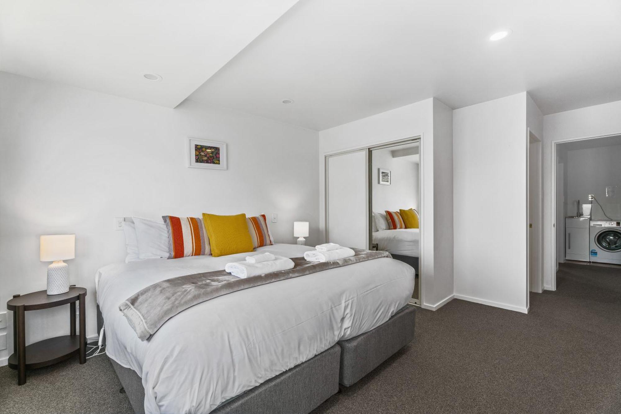 Lakefront Living At Remarkables Retreat - Eight Queenstown Exteriör bild
