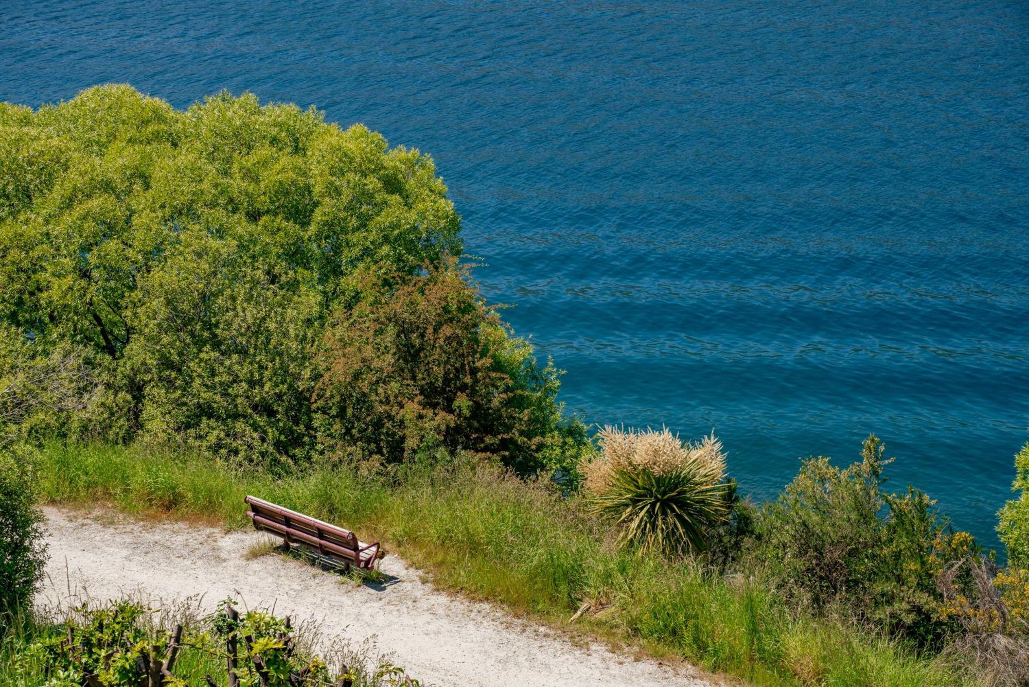 Lakefront Living At Remarkables Retreat - Eight Queenstown Exteriör bild