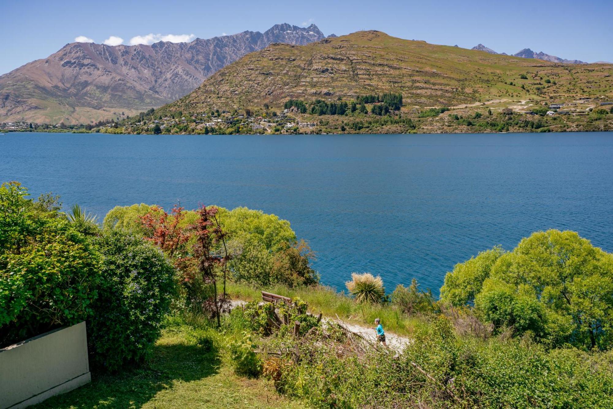 Lakefront Living At Remarkables Retreat - Eight Queenstown Exteriör bild